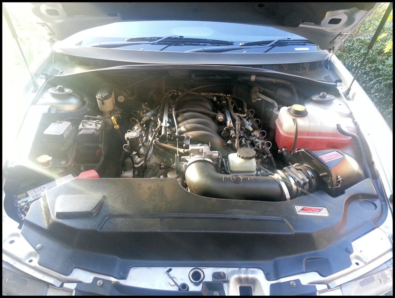 Vt commodore outlet cold air intake